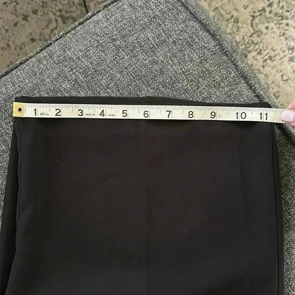 Never Worn Size 10 Express Cropped dress pants - Picture 2 of 6